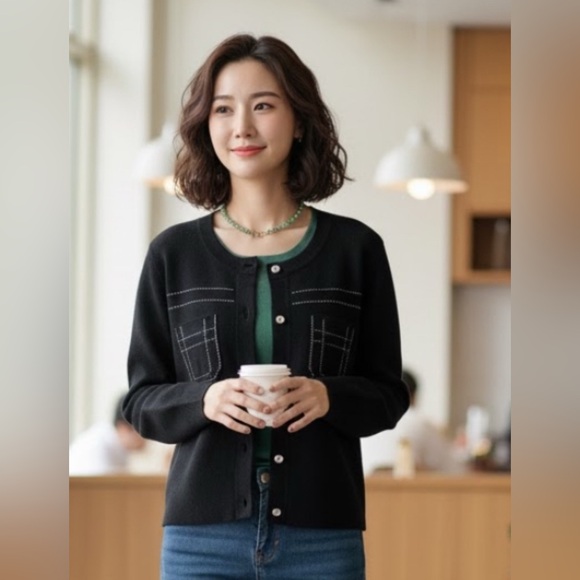 Ellen Tracy Black Cardigan Sweater. Buttons Up.NWT Size M - Picture 2 of 10